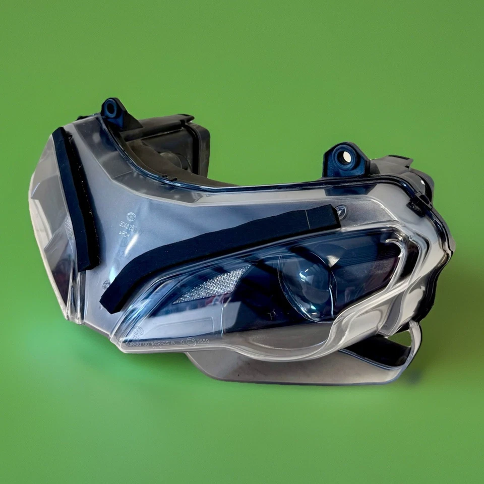 Genuine Ducati 848-1098-1198 S R EVO SP Headlight Assembly 52010152A Take-Off - Image 1 of 4