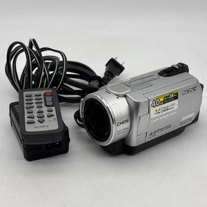 Sony Handycam DCR-SR200 40GB HDD Camcorder Video Camera w Charger Battery Tested - Picture 1 of 24