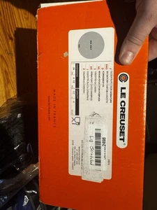 Cocotte calabaza Halloween hierro fundido esmaltado Le Creuset, 4 cuartos, sal marina - Imagen 1 de 12