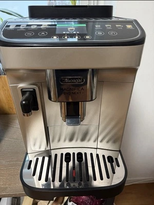 DeLonghi Magnifica EVO Next ECAM310.80.SB - 11 Kaffeespezialitäten - Bild 1 von 4