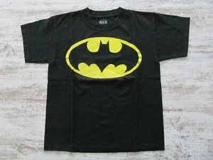 Maglietta grafica Batman Youth L (10/12) GLOW-IN-THE-DARK logo DC COMICS ~ EUC - Foto 1 di 6