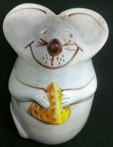 Vintage Laurie Gate Cheese Shaker Mouse Ceramic w/ Cheese - 5 1/2" Tall - Picture 1 of 6