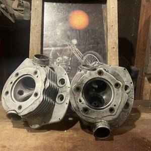 Pair of Harley Davidson 1955 Panhead Rear Head Hydro Glide  16706-55, 16704-55 - Bild 1 von 24