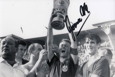 HAND SIGNED 6x4 PHOTO : BAYERN MUNICH 1966 : WERNER OLK (007)