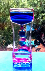 Minkaklecks 1x ÖL IN WASSER Tropfen  Sanduhr  13cm  BLAU-PINK   Stressabbau - Bild 1 von 3