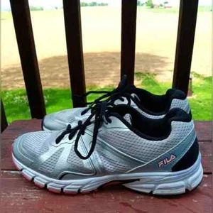 Fila Women's Sneakers - Silver - Size US 9 - Picture 1 of 11