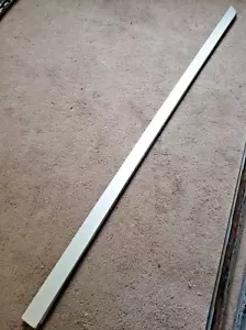 1996-2000 ELDORADO RIGHT DOOR LOWER EDGE TRIM MOLDING OEM 25632798 OEM GM - Picture 1 of 2