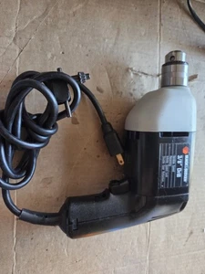 Taladro de marcha atrás de velocidad variable Black & Decker 3/8" 7190 de colección antiguo - Imagen 1 de 2