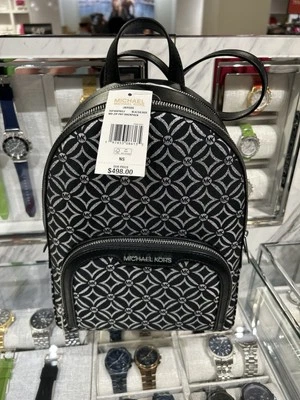 MOCHILA MICHAEL KORS JAYCEE MÉDIA MK LOGOTIPO GRÁFICO GLITTER PRATA/PRETO - Imagem 1 de 4