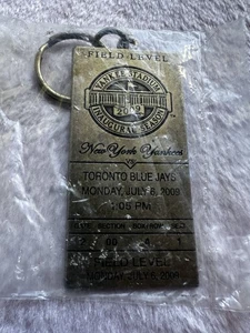 RARE NY Yankees Promotional Metal Key Chain 09 inaugural season Toronto BlueJays - Picture 1 of 4