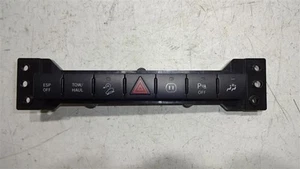 7 Gang Hazard Switch ID: 04602905AC Fits 08-10 Commander 664268 - Picture 1 of 12