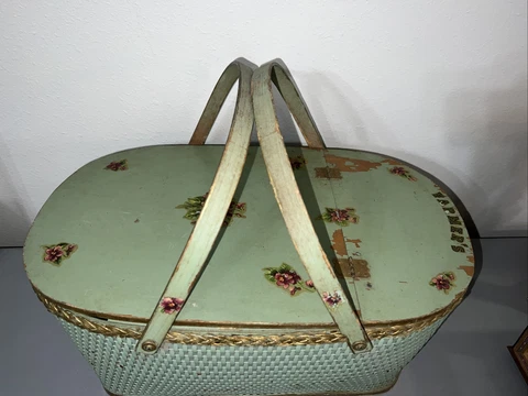 Vintage Green Painted Wicker Picnic Basket 1950’s Hinged Lid Cover