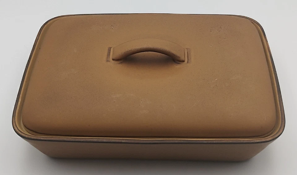 Plato para servir Denby Ode de dos secciones con tapa Foto 1 de 2