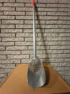 RTG Pro Aluminium 6x11 Wasser Sand Schaufel 58 Löcher langer Griff RTGBB6 - Bild 1 von 1