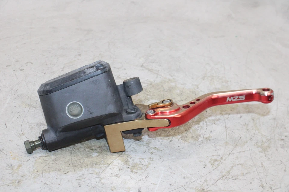 09-16 APRILIA DORSODURO 750 OEM EMBRAGUE HIDRÁULICO CILINDRO MAESTRO CON PALANCA Foto 1 de 4