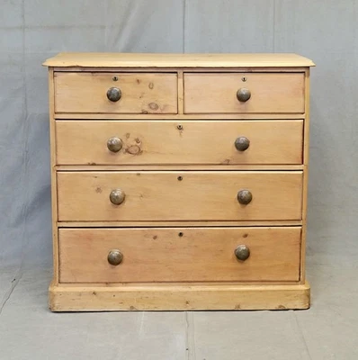 Cajonera antigua inglesa eduardiana alrededor de 1900 de pino fregado Foto 1 de 4