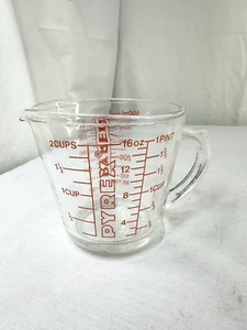 Vtg PYREX 2 Cup 16 Oz Glass Measuring Cup Pitcher USA 516 Metrics & Cups FreShip - Picture 1 of 6