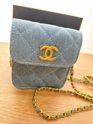 ChanelGWP синий джинсовой ткани VIP макияж новинка через плечо косметичка с золотыми акцентами  - Изображение 1 из 4