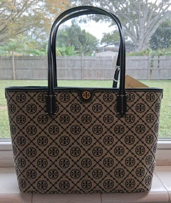 NUEVO CON ETIQUETAS ~ Bolso de Mano Tory Burch T Monograma Pequeño con Cremallera 152299 ~ Muñequera y Bolsa Antipolvo Incluida Foto 1 de 4