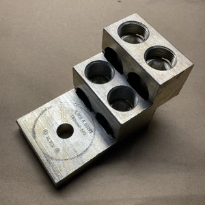 ILSCO Aluminum Mechanical Lug D3283 # 750KCMILL-3/0 - Picture 1 of 9