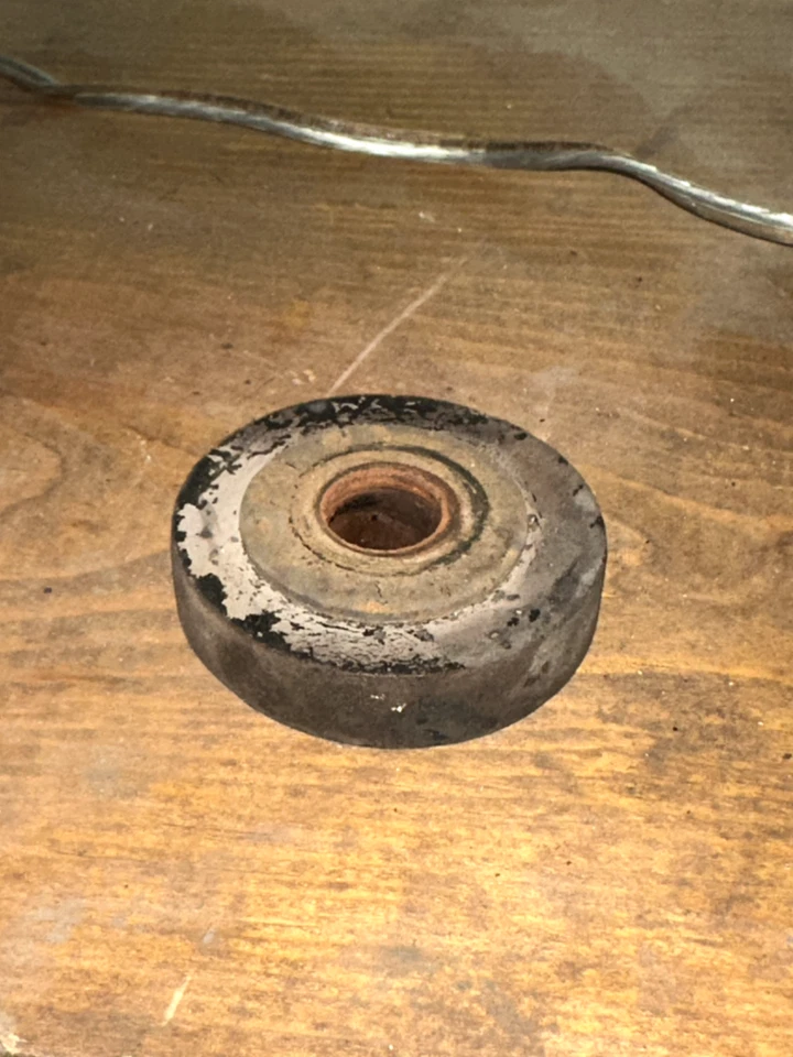 Locomotive Bell Mount Insulator - Image 1 of 1