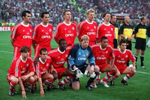 2000-01 Champions League Sieger Wand Wohndeko Bayern München - POSTER 20"x30" - Bild 1 von 3