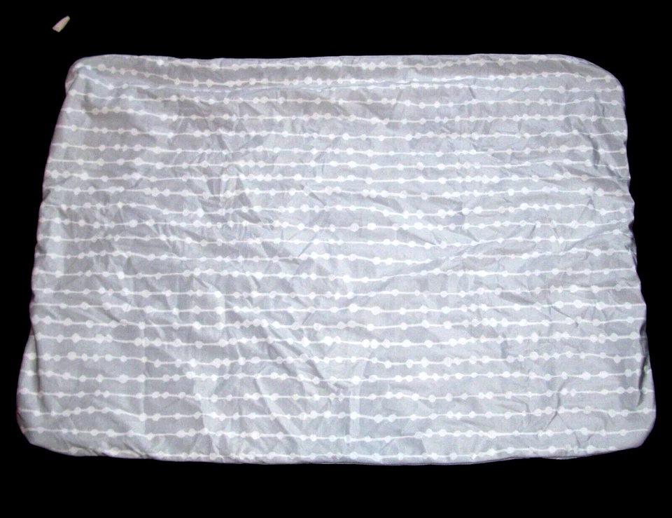 4moms Breeze 防水底部游戏床床单灰色珠子较大 43x30 码 — 第 1/1 张图片