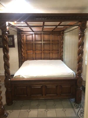 Michael Amini California King Canopy Bedroom Set - Image 1 of 4
