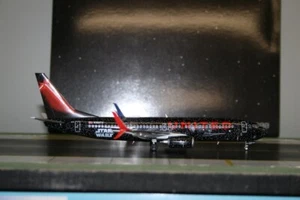 JC Wings 1:200 United Airlines Boeing 737-800 N36272 (XX20284) 'Skywalker' - Picture 1 of 8