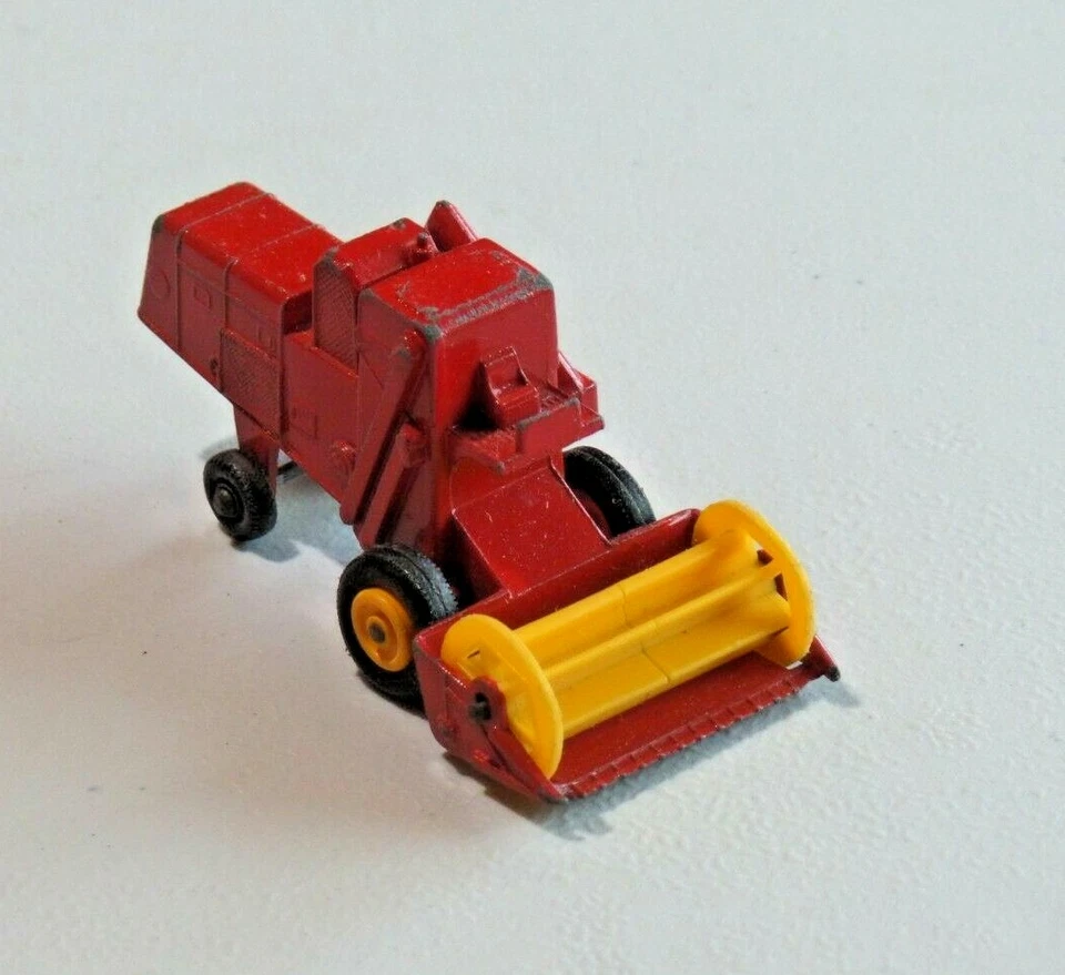 Lesney Matchbox Claas Combine Harvester No. 65C Red Yellow Roller England 8716 - Image 1 of 4