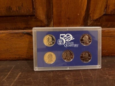 MINT 2000 50 STATE QUARTERS, US MINT CLAD PROOF SET: MASS., MD, SC, NH, VA - Image 1 of 2