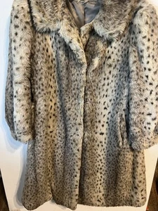 Vintage 1960 Leopard Print Faux Fur Coat Fits Size L Lined W/Silk & Flannel Trim - Picture 1 of 13