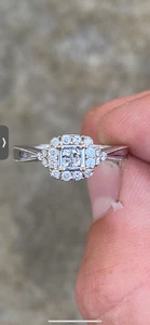 9ct white gold 0.40 carat natural diamond cluster ring - Picture 1 of 6