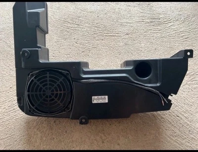 OM Audi A4 B8 avant 2014 Original Subwoofer Bassbox Lautsprecher  8T8 035 382 - Bild 1 von 2