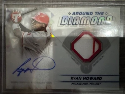 Reliquias autógrafas Ryan Howard 2023 Topps prístinas - Around the Diamond #ADR-RH... Foto 1 de 2