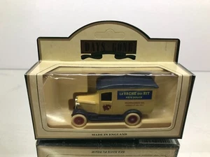 LLEDO 21048 CHEVROLET VAN 1928 - LA VACHE QUI RIT CHEESE - HIGH QUALITY IN BOX - Picture 1 of 4