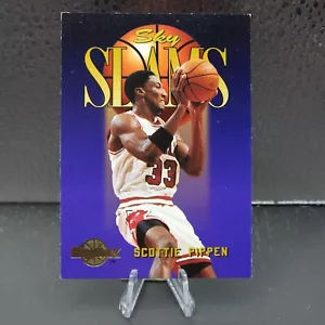 1994-95 Skybox - Scottie Pippen #310 Chicago Bulls Basketball Trading Card - Foto 1 di 2
