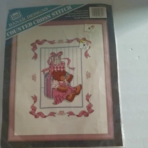 BANAR Counted Cross Stitch Kit VINTAGE TEDDY BEAR WITH HAT BOXES #CSM-601 8"x10" - Picture 1 of 3