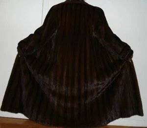 Abrigo largo de piel de visón caoba SAKS FIVE AVENUE 52" talla 10-12 como nuevo ENVÍO GRATUITO - Imagen 1 de 6