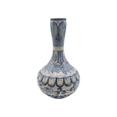Jarrón grande de cerámica Pier 1 Imports estilo oriental patrón azul sobre blanco de 10" de alto Foto 1 de 4