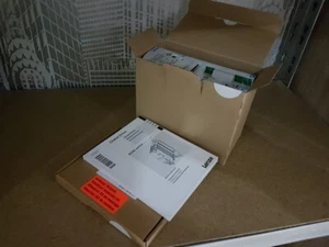 Lenze Frequenzumrichter E82EV751K2C - 0,75 kW - 750W E82EV751_2C NEW ! - Bild 1 von 2