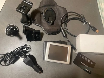 GARMIN nüvi 350 GPS Navigation Bundle Free Shipping - Image 1 of 4