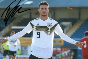 GERMANY, BAYERN MUNICH & SUNDERLAND: LEON DAJAKU SIGNED 6x4 ACTION PHOTO+COA - Picture 1 of 1