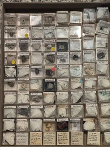 Systematik Mineralien - seltene Mineraliensammlung 80 Stück - Picture 1 of 1