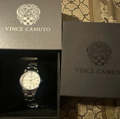 Relógio feminino Vince Camuto. Nova caixa aberta. Aço inoxidável. - Imagem 1 de 4