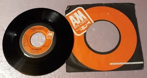 Police Wrapped Around Your Finger (both sides) PROMO by A&M Records 7" 45rpm - Imagen 1 de 2