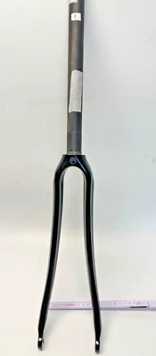 NOS full Carbon   VINTAGE ROAD BIKE 700C FORK THREADED 1 1/8 " - Image 1 of 4
