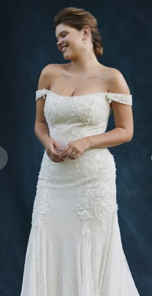 David's Bridal Melissa Sweet SIZE 24W Wedding Dress Layered Lace Ivy MS251196 - Image 1 of 4