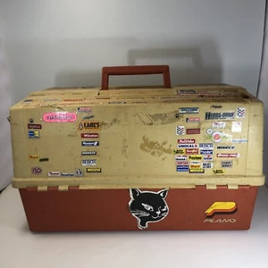 Vintage Plano 8200 Tackle Box DAMAGED - Picture 1 of 12