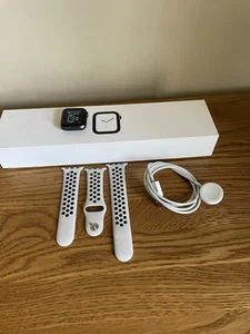 apple watch series 4 40mm - Zdjęcie 1 z 6